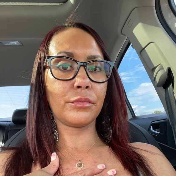 Meet your Posher, Mattiana’s Clean Up Time… - Picture 2 of 3